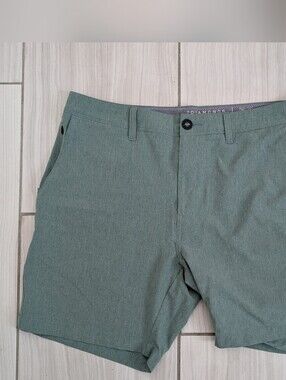 7 Diamonds Aeroplane Performance Shorts Men 36 Green Hybrid Casual Golf Pockets